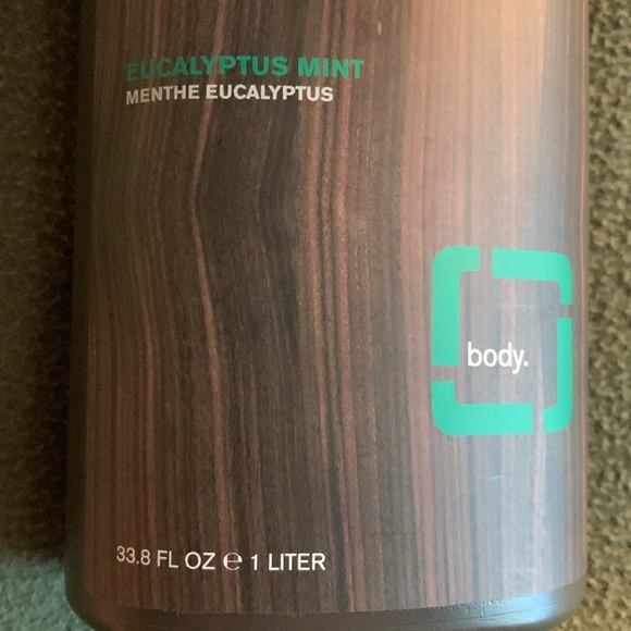 New Every Man Jack body wash. Eucalyptus and mint. 1 liter - Picture 3 of 5